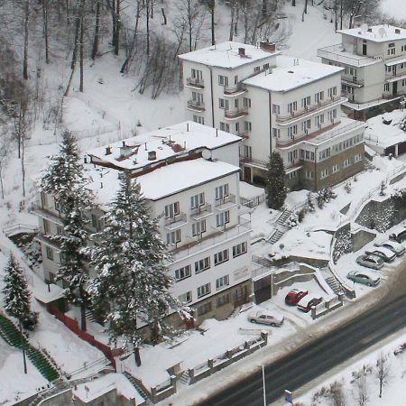 Domy Wczasowe Tryumfy Panzió Krynica-Zdrój Kültér fotó