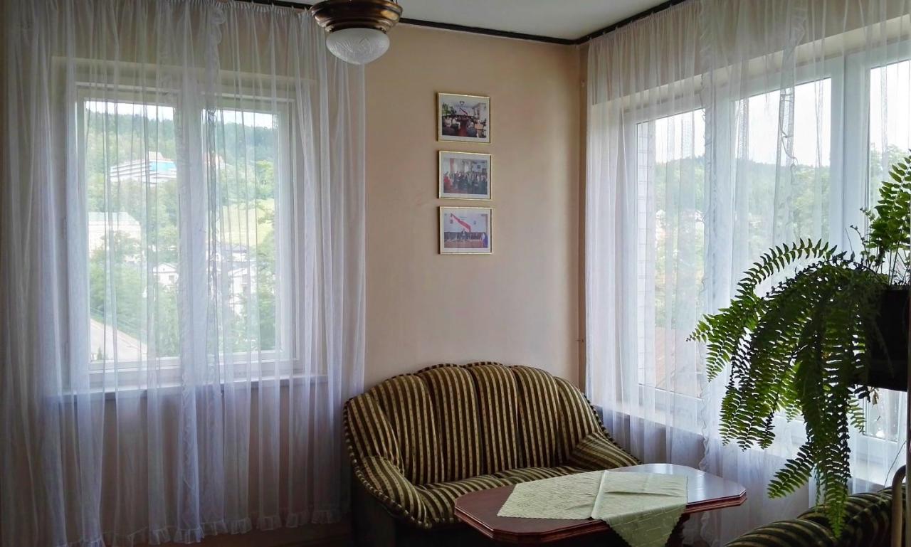 Domy Wczasowe Tryumfy Panzió Krynica-Zdrój Kültér fotó