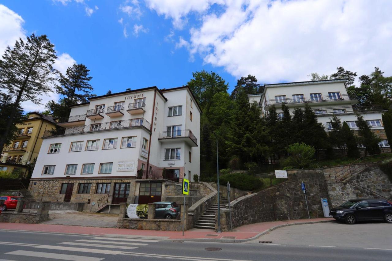 Domy Wczasowe Tryumfy Panzió Krynica-Zdrój Kültér fotó
